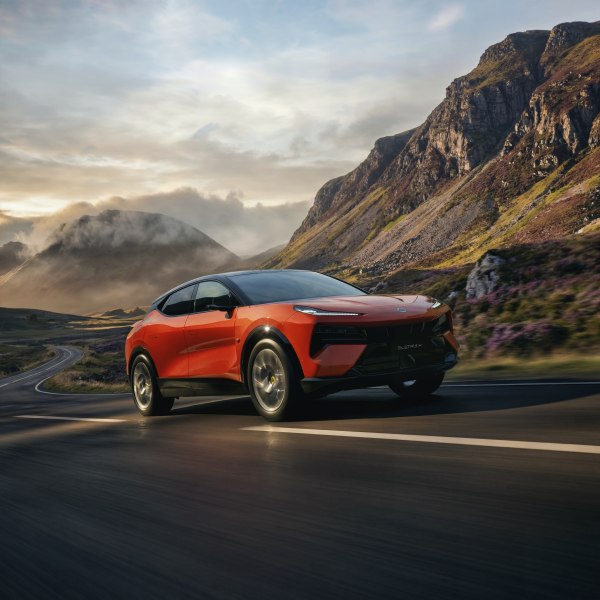 2022 Lotus Eletre - Photo 1