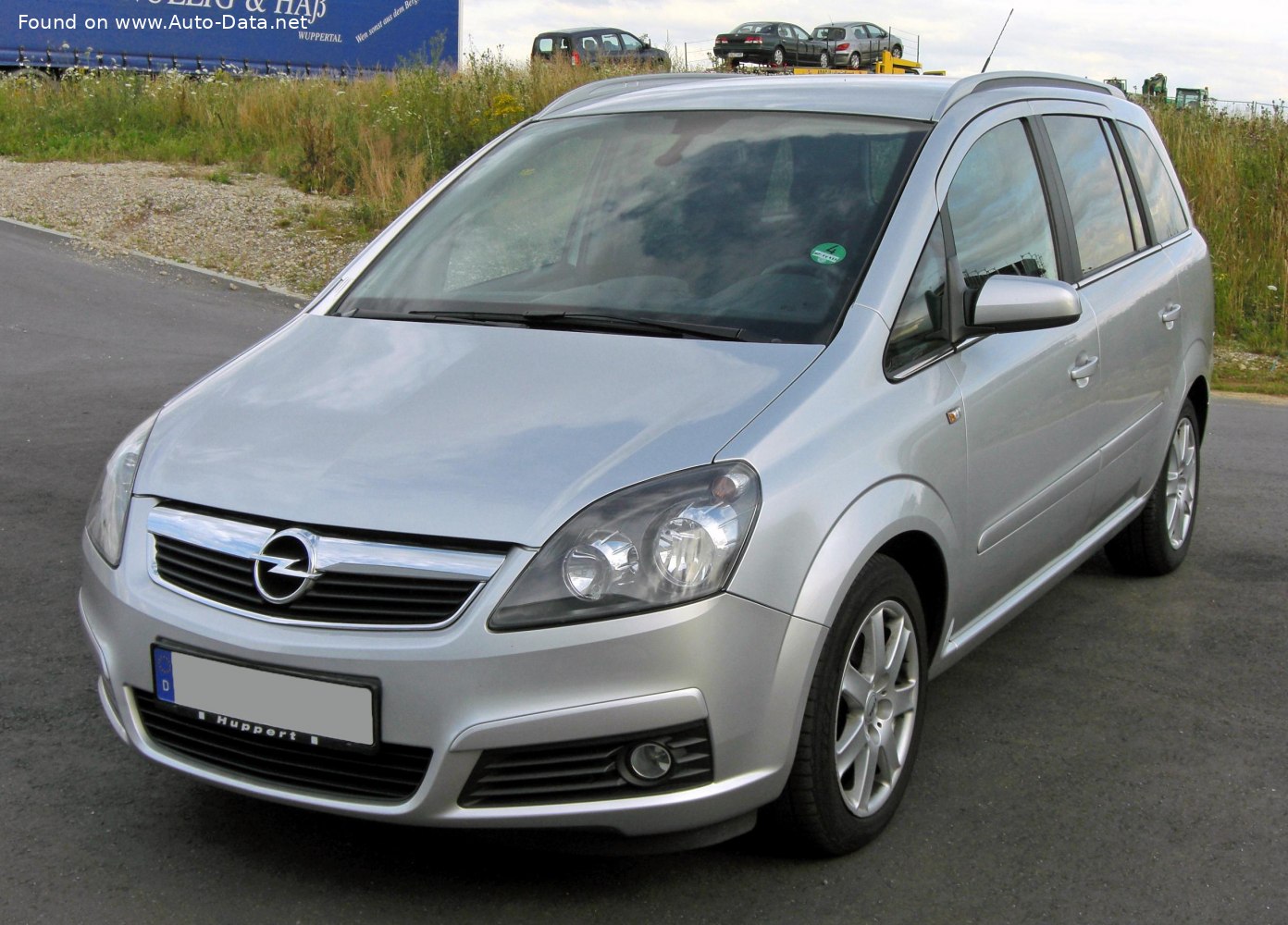 2005 Opel Zafira B 1.6i 16V (105 Hp)  Technical specs, data, fuel  consumption, Dimensions