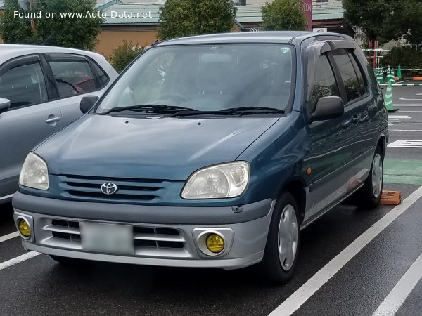 1997 Toyota Raum - Снимка 1