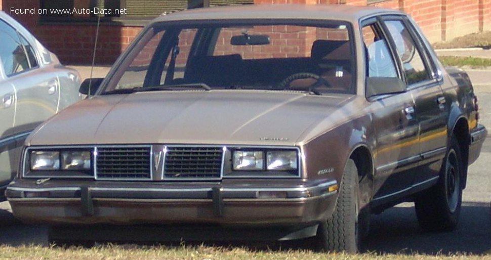 1982 Pontiac 6000 - Kuva 1