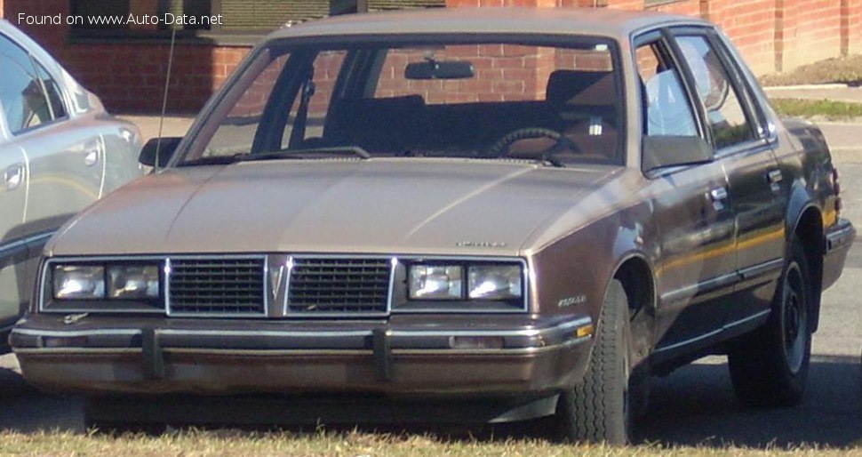 1982 Pontiac 6000 - Fotografie 1