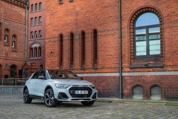 2022 Audi A1 allstreet (GB) - Fotografie 1