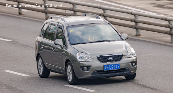 2011 Kia Carens II (UN, facelift 2010) - Fotografie 1