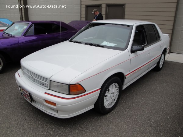 1989 Dodge Spirit - Fotografia 1