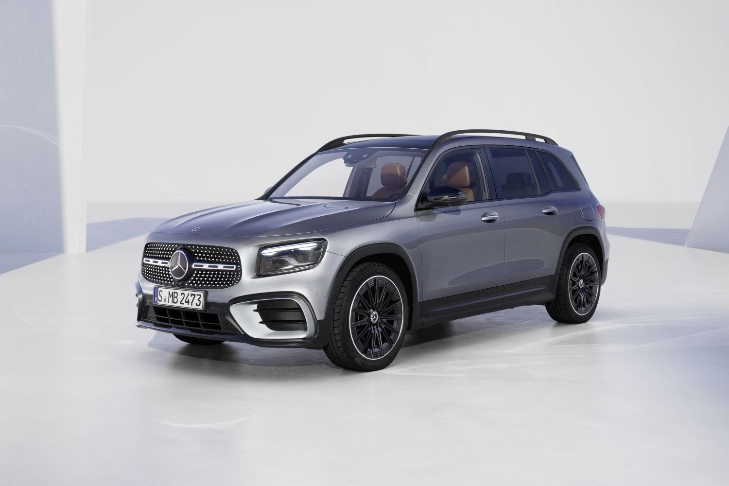 https://www.auto-data.net/images/f99/Mercedes-Benz-GLB-X247-facelift-2023.jpg
